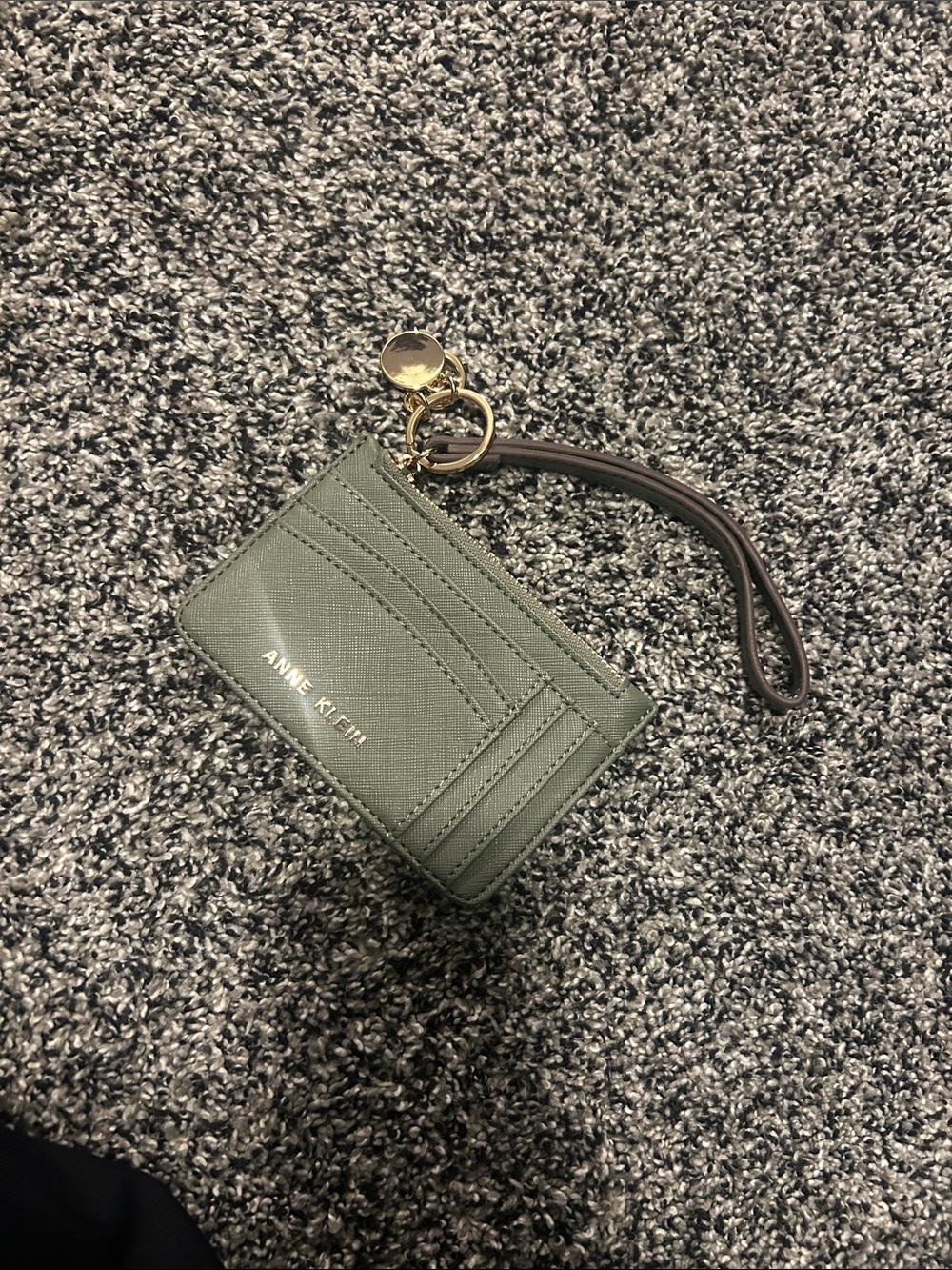 NWOT Anne Klein Olive Green Wristlet Card Holder with Gold Accents